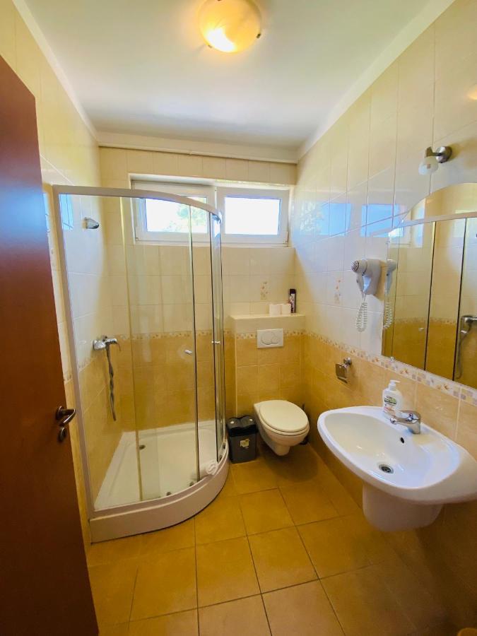 Gabi Lux Apartman Apartamento Hajdúszoboszló Exterior foto