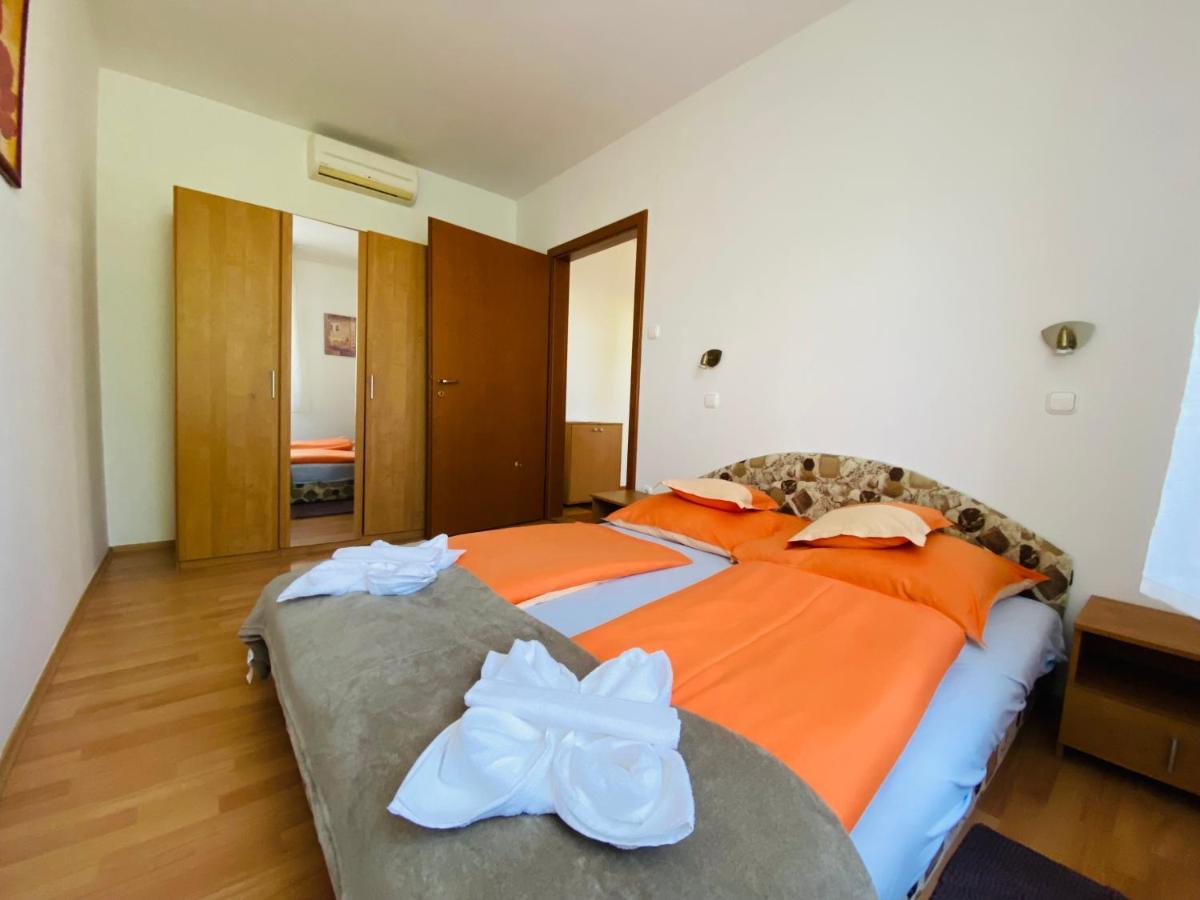Gabi Lux Apartman Apartamento Hajdúszoboszló Exterior foto